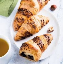 1 Καφές επιλογής + 1 Κρουασάν Σοκολάτα