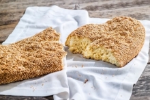 Λαγάνα Μεγάλη Κλασική Σουσάμι