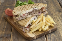 Club Sandwich με Μπιφτέκι Λαχανικών