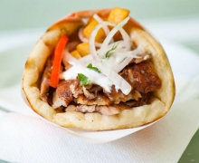 Πίτα Γίγας με Φιλέτο Kοτόπουλο