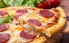 Pizza στο Χέρι Μπέικον - Μανιτάρια