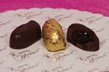 Κεράσματα Δαμάσκηνο με Κουβερτούρα (κιλό)