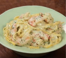 Λιγκουίνι με Θαλασσινά και Λευκή Σάλτσα