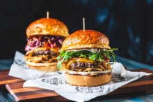 2 Burgers σε Κουτί