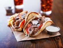 4 Πίτες Γύρο Χοιρινό + 1 Pepsi 1.5lt επιλογής