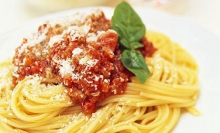 Μακαρονάδα Μπολονέζ