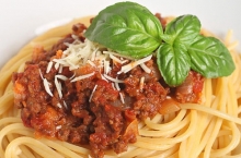 Μακαρόνια Μπολονέζ