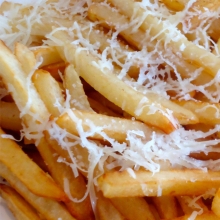 Πατάτες Τηγανητές Mac Cain Sure Crisp με Caesars Sauce και Παρμεζάνα