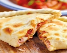 Καλτσόνε Bbq Chicken (22cm)