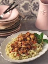 Βίδες με Κοτόπουλο Μπουκίτσες Κοκκινιστές