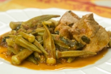 Χοιρινό με Μπάμιες