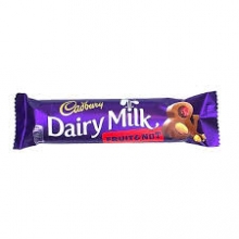 Cadbury Σοκολάτα Dairy Milk Nuts (49gr)
