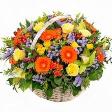 Ανθοσύνθεση με Φρέσκα Λουλούδια σε Καλάθι