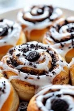 Cinnamon Roll Oreo