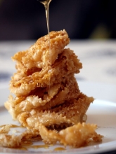 Ξεροτήγανα Μπουκιές με Αμύγδαλο