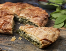 Χωριάτικη Χορτόπιτα Ταψιού