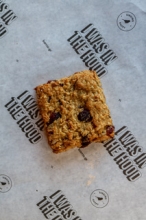 1 Καφές Freddo Espresso + 1 Μπάρα Δημητριακών με Cranberry