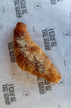 Κρουασάν Βουτύρου 90gr με Γέμιση Πραλίνα Φουντουκιού