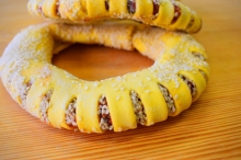 Κουλούρι με Ντομάτα και Ελιά