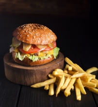 2 Hamburger Μπέικον + 1 Κρέπα Σοκολάτα ΔΩΡΟ