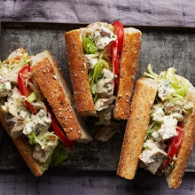 Μπαγκέτα Φιλέτο Κοτόπουλο Καπνιστό