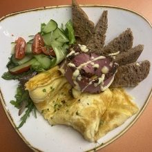 Ομελέτα Pastrami