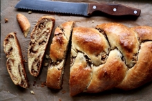 Τσουρέκι με Nutella