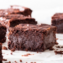 Vegan Brownie Cake