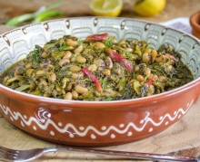 Απάκι με Τσιγαριαστά Χόρτα