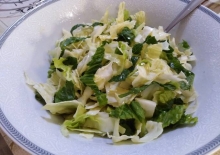 Σαλάτα Λάχανο, Παντζάρι, Ελιές, Κάπαρη και Φέτα