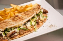 Τετράγωνη Πίτα Club με Πανσετάκι Χοιρινό