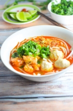 Crab and Shrimps Spicy Soup