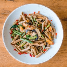 LOVE DEAL: 2 Ζυμαρικά επιλογής + 1 Orange Salad + 1 Κρασί 375ml επιλογής