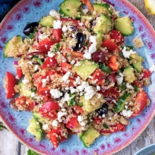 Quinoa Greek Salad (νηστίσιμη)