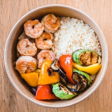 Γαρίδες με Κους Κους και Ψητά Λαχανικά