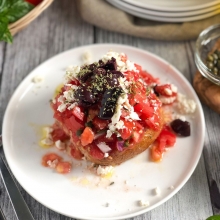 Ντάκος Σαλάτα