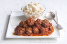 Σουτζουκάκια Κοκκινιστά