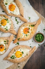 Πεϊνιρλί με Αυγά Scramble