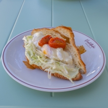 Αλμυρό Κρουασάν με Ποσέ Αυγά