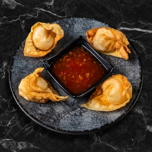 08.Wonton Philadelphia Cheese and Surimi
