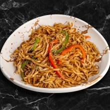 Noodles Αυγού με Λάχανο, Καρότο και Αυγό
