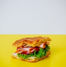 1 Χυμός επιλογής + 1 Focaccia επιλογής