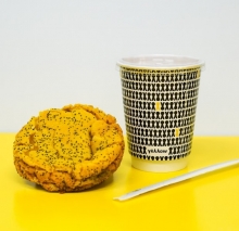 1 Σοκολάτα Classic Ζεστή + 1 Cookie XL επιλογής