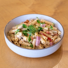 Happy Hour (13:00 - 23:00): 2 Πιάτα επιλογής + 1 Coca-Cola 500ml επιλογής ΔΩΡΟ