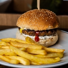 Burger με Μπιφτέκι Λαχανικών