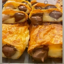 Μπουγάτσα με Κρέμα και Μερέντα
