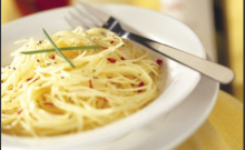 Μακαρονάδα με Τυρί