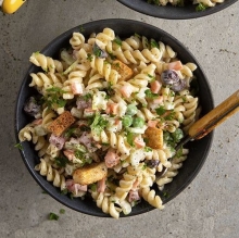 Μακαρονοσαλάτα με Κοτόπουλο