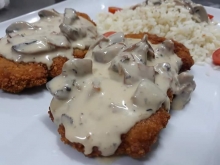 Σνίτσελ Χοιρινό ala Creme Μερίδα