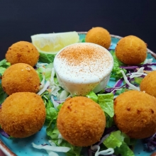 Τυρόμπαλες Χειροποίητες (8 τεμ)